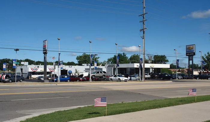 Dick Morris Chevrolet (Walled Lake Chrysler Plymouth) - Dick Morris Haggerty Rd Location (newer photo)